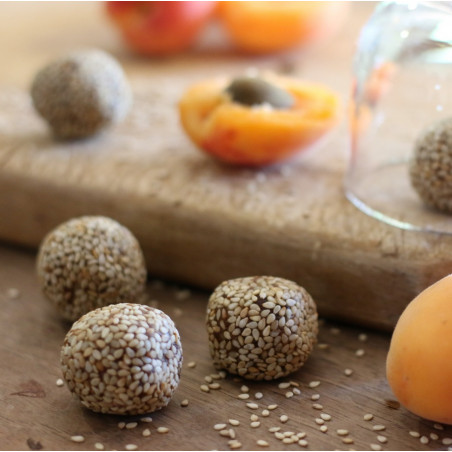 energy ball crue à l'abricot acérola bio vegan et sans gluten energy ball crue à l'abricot acérola bio vegan et sans gluten