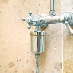 filtre à eau pour la douche écologique