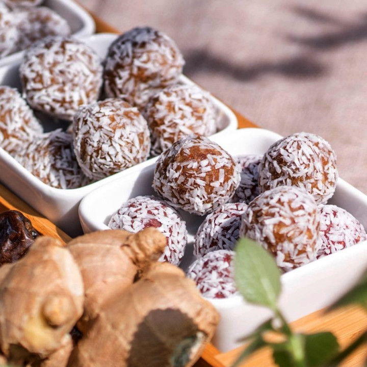 encas healthy au gingembre dattes cajou et amandes gouter sain