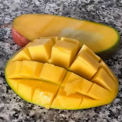 découpe d'une mangue bio découpe d'une mangue bio