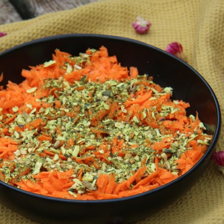 salade de carottes râpée aux souchet chanvre sarrasin algues épices