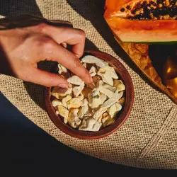 Freeze-dried durian, a healthy and crunchy snack Freeze-dried durian, a healthy and crunchy snack