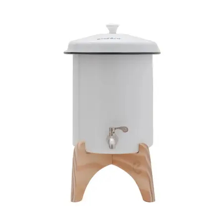 Wooden stand for Ecofiltro 5L: Natural and durable water purifier Wooden stand for Ecofiltro 5L: Natural and durable water purifier