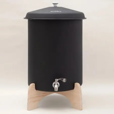 ecofiltro sur sa base, filtre à l'argile charbon et argent colloidal