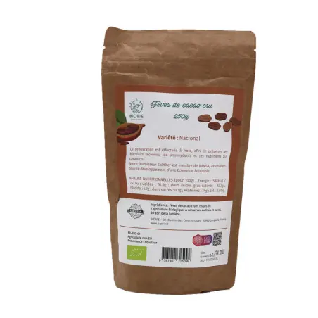 Organic raw cocoa beans (National variety)