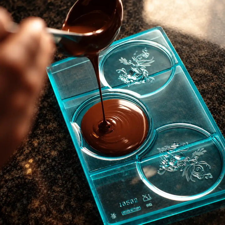 Tablete de chocolate preto 75% sal e açafrão, cacau cru orgânico | Biovie