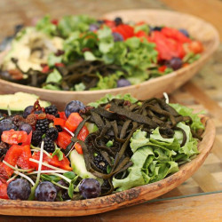 Assiette Ecoresponsable Bois Recyclé pour apéro ou salade Assiette Ecoresponsable Bois Recyclé pour apéro ou salade