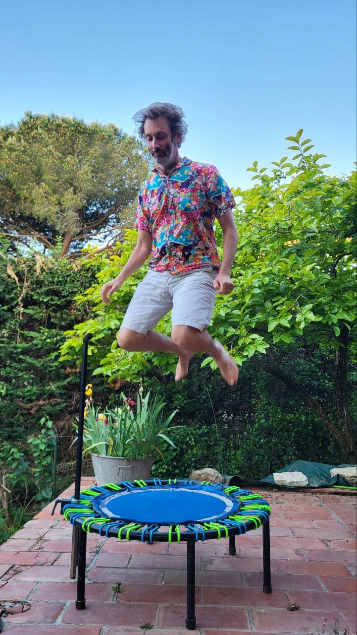 Trampoline
