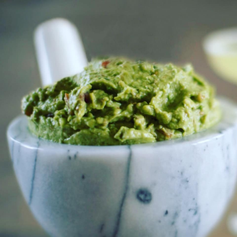 Receita de brocamole (mousse de brócolis cru)