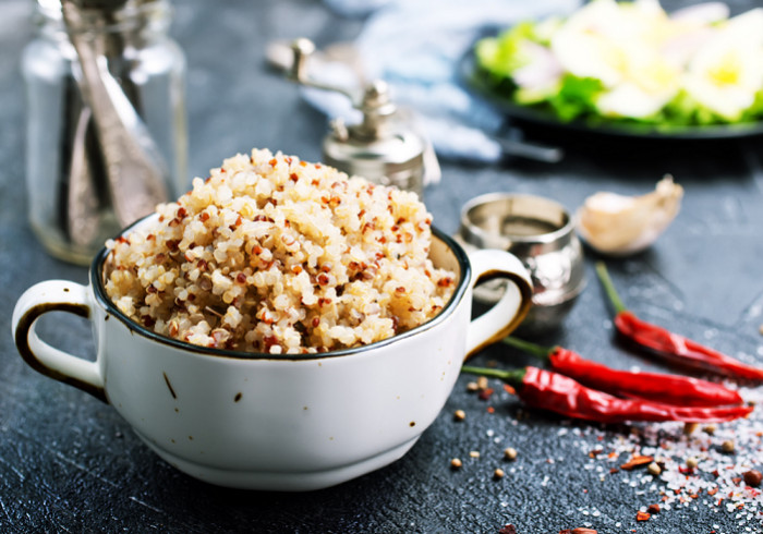 Wie bereitet man Quinoa zu (Kochzeit)?