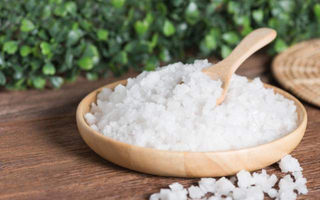 Sel d'Epsom (sulfate de magnésium) : bienfaits prouvés et toutes ses utilisation