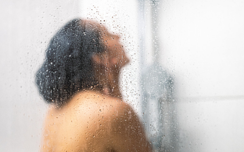 Votre douche quotidienne : source cachée d'exposition au chlore et aux polluants