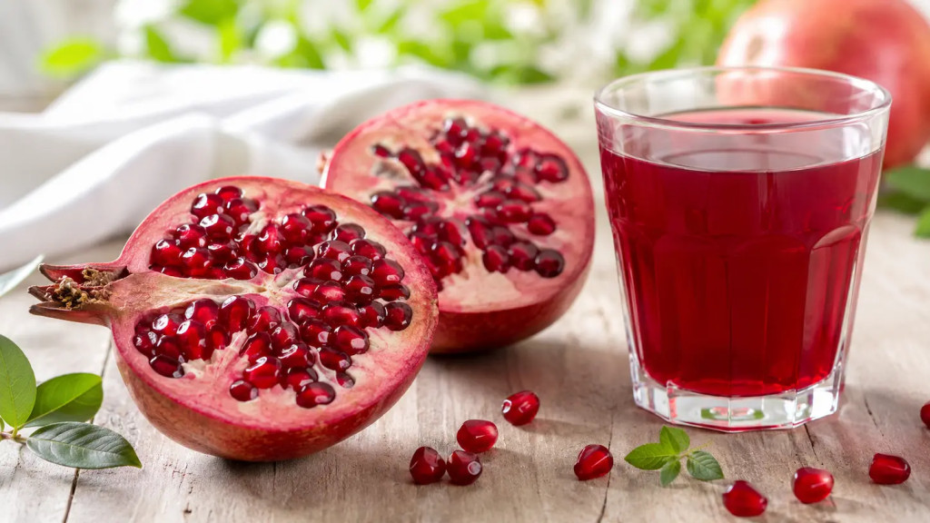 Granatapfelsaft: Wie gesund ist er wirklich?