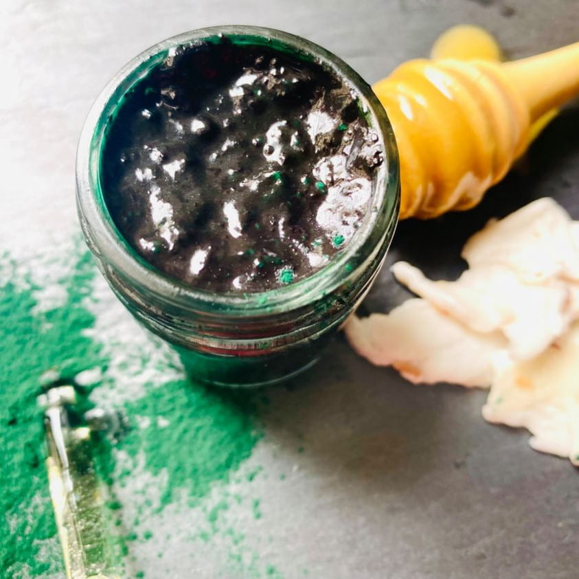 Mascarilla post-solar de coco y espirulina