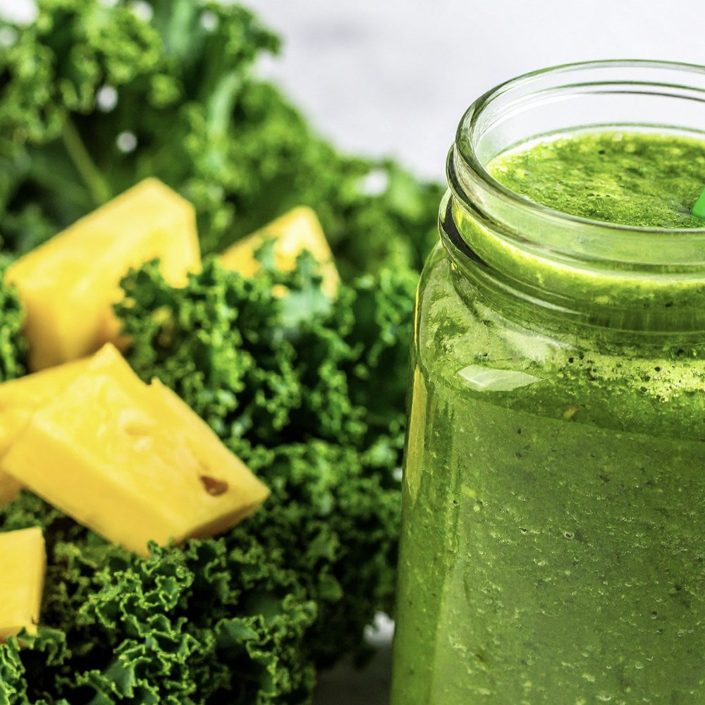 Ananas-Grünkohl-Kokos-Smoothie