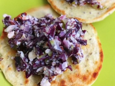 Dulse with hazelnuts seaweed tartare