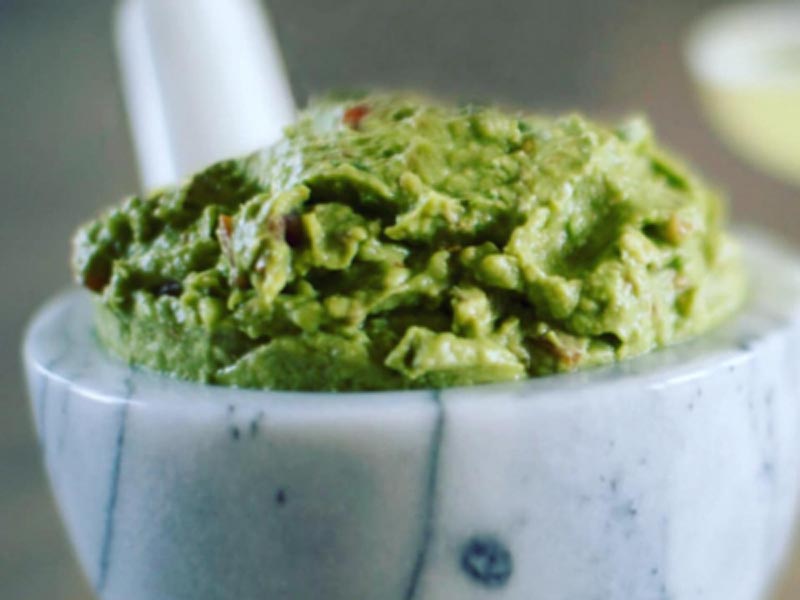 Brocamole recipe (raw broccoli mousse) 