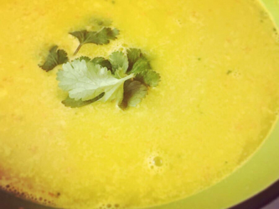 Curry and fresh coconut raw soup