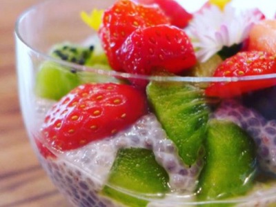 Strawberry-chia pudding