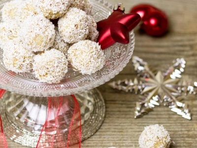 COCONUT-LEMON TRUFFLES