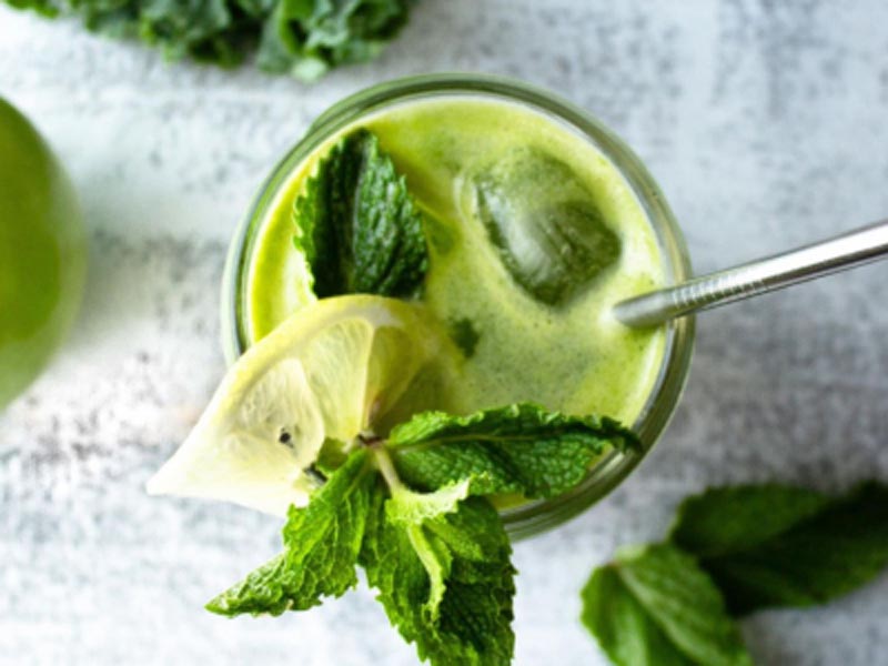 Recette de jus Kale - ananas - menthe 