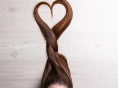 La spiruline pour les cheveux : solution miracle ou simple complément ? 
