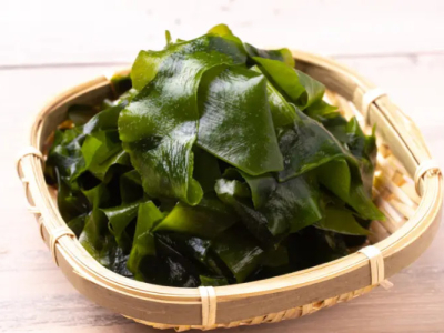 Wakame: super-alimento dei mari per la tua tiroide